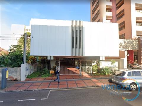Casa Comercial para venda no Centro em Londrina com 1,200m² por R$ 4.200.000,00