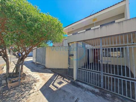 Casa Residencial para locacao no Brasil em Londrina com 128,4m² por R$ 3.562,50