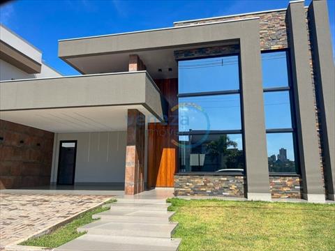 Casa Residencial para venda no Portal do Lago em Cambe com 173,19m² por R$ 1.685.000,00
