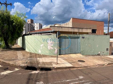 Casa Residencial para venda no Centro em Londrina com 112,7m² por R$ 480.000,00