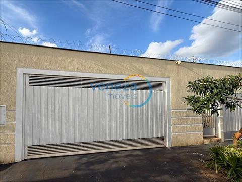 Casa Residencial para locacao no Lago Parque em Londrina com 318,49m² por R$ 6.125,00