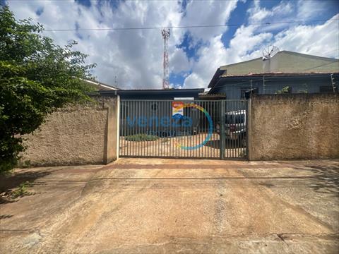 Casa Residencial para locacao no Lilian em Londrina com 74,37m² por R$ 1.125,00
