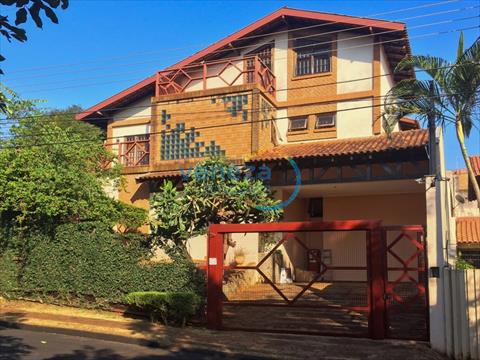 Casa Residencial para venda no Champagnat em Londrina com 695,4m² por R$ 1.480.000,00
