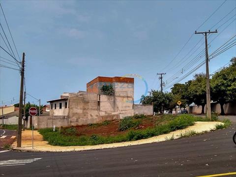 Terreno para venda no Lagoa Dourada em Londrina com 518m² por R$ 420.000,00