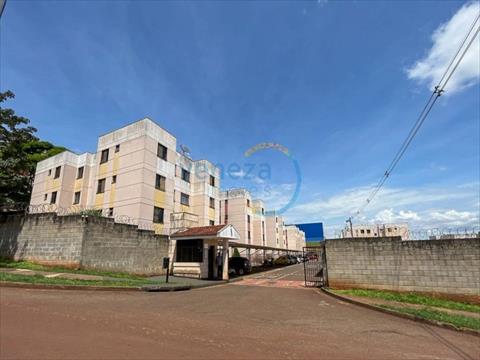 Apartamento para venda no Sao Pedro em Londrina com 60m² por R$ 150.000,00