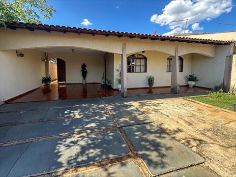 Casa Residencial para venda no Santo Antonio em Londrina com 136m² por R$ 459.000,00