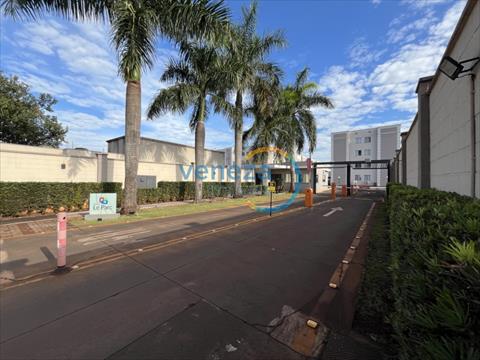 Apartamento para locacao no Hipica em Londrina com 77m² por R$ 2.000,00
