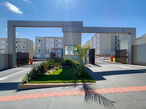 Apartamento para locacao no Acquaville em Londrina com 72m² por R$ 1.625,00