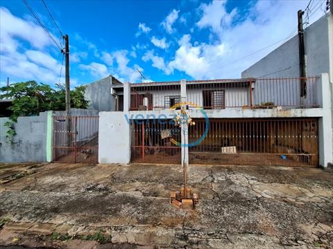 Casa Residencial para venda no Avelino a Vieira em Londrina com 165,55m² por R$ 300.000,00
