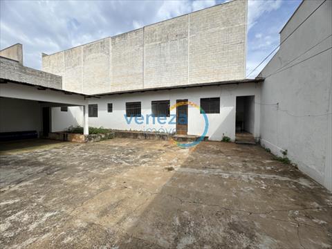 Casa Residencial para locacao no Centro em Londrina com 60m² por R$ 1.562,50