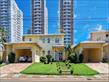Casa Residencial à venda no bairro Vale das Araucarias de Londrina com 500m<sup>2</sup> útil, 4 quartos, 4 vagas de garagem - Foto 1