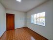 Casa Comercial à venda no bairro Antares de Londrina com 165m<sup>2</sup> útil, 4 vagas de garagem - Foto 4