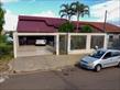 Casa Residencial à venda no bairro Coliseu de Londrina com 168.72m<sup>2</sup> útil, 3 quartos, 4 vagas de garagem - Foto 1