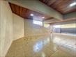 Casa Comercial para locação no bairro Ipanema de Londrina com 240m<sup>2</sup> útil, 3 quartos, 4 vagas de garagem - Foto 34