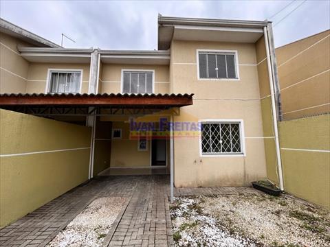 Sobrado para locacao no Fazendinha em Curitiba com 104m² por R$ 3.840,00