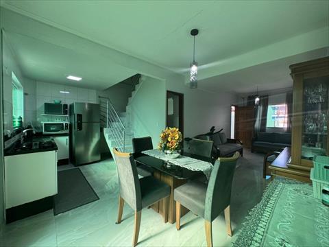 Sobrado para venda no Fazendinha em Curitiba com 176m² por R$ 575.000,00