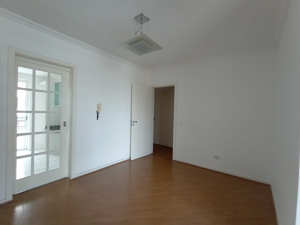 Apartamento para locacao no Centro em Curitiba com 170,99m² por R$ 5.040,00