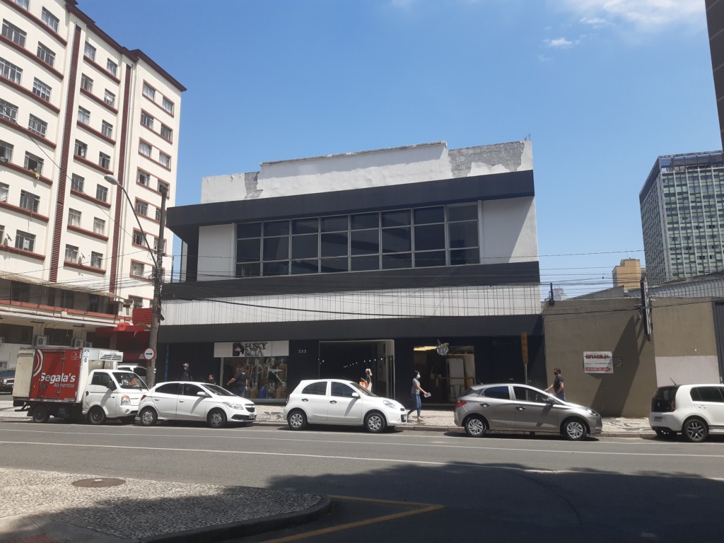 Loja para locacao no Centro em Curitiba com 32,1m² por R$ 5.160,00