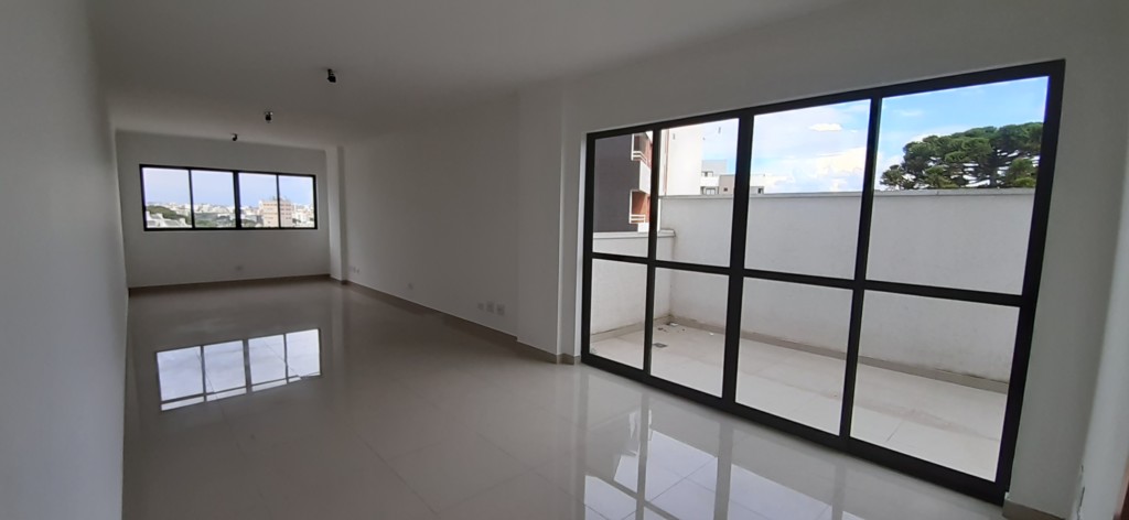 Conjunto Comercial / Sala para locacao no Sao Francisco em Curitiba com 68,2m² por R$ 1.800,00