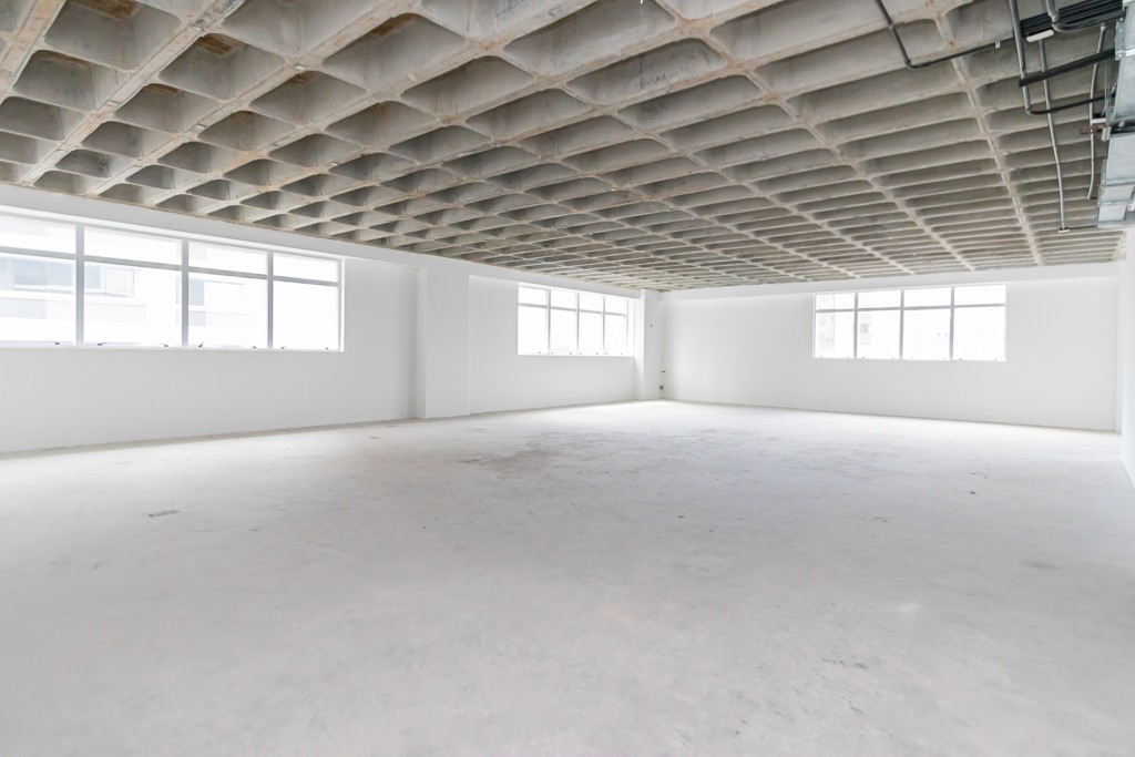 Conjunto Comercial / Sala para locacao no Centro Civico em Curitiba com 424,83m² por R$ 26.400,00