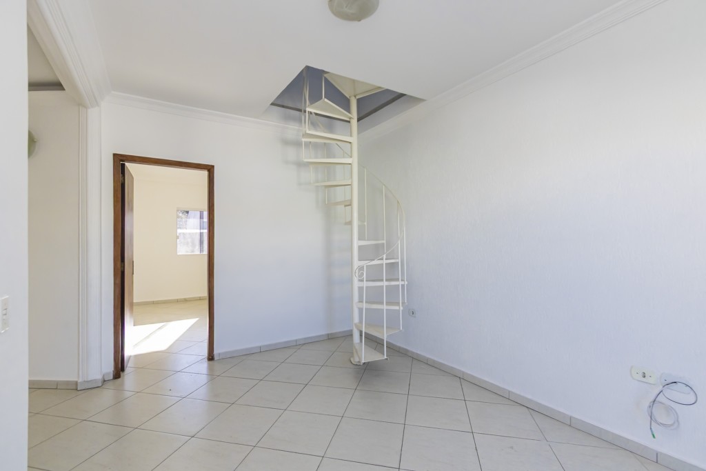 Sobrado para locacao no Uberaba em Curitiba com 150m² por R$ 4.440,00