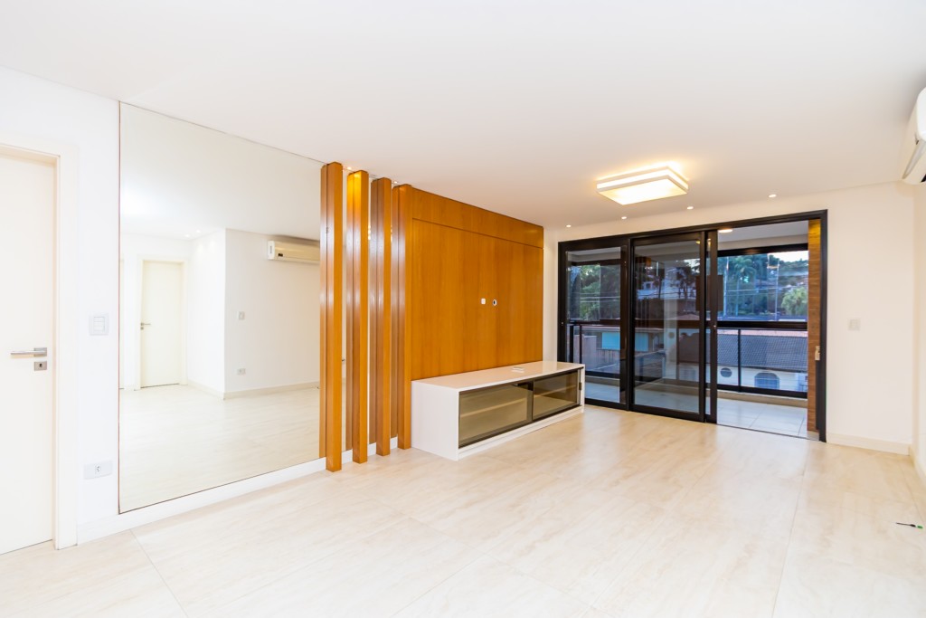 Apartamento para locacao no Merces em Curitiba com 205,15m² por R$ 8.160,00
