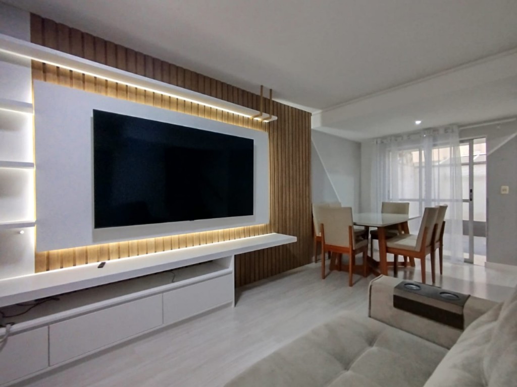 Sobrado para locacao no Cajuru em Curitiba com 129,56m² por R$ 3.960,00