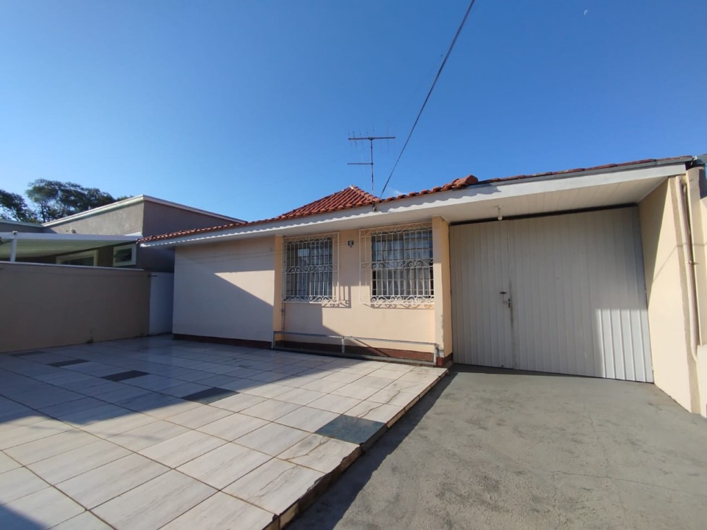Casa Residencial para locacao no Cajuru em Curitiba com 180m² por R$ 4.560,00