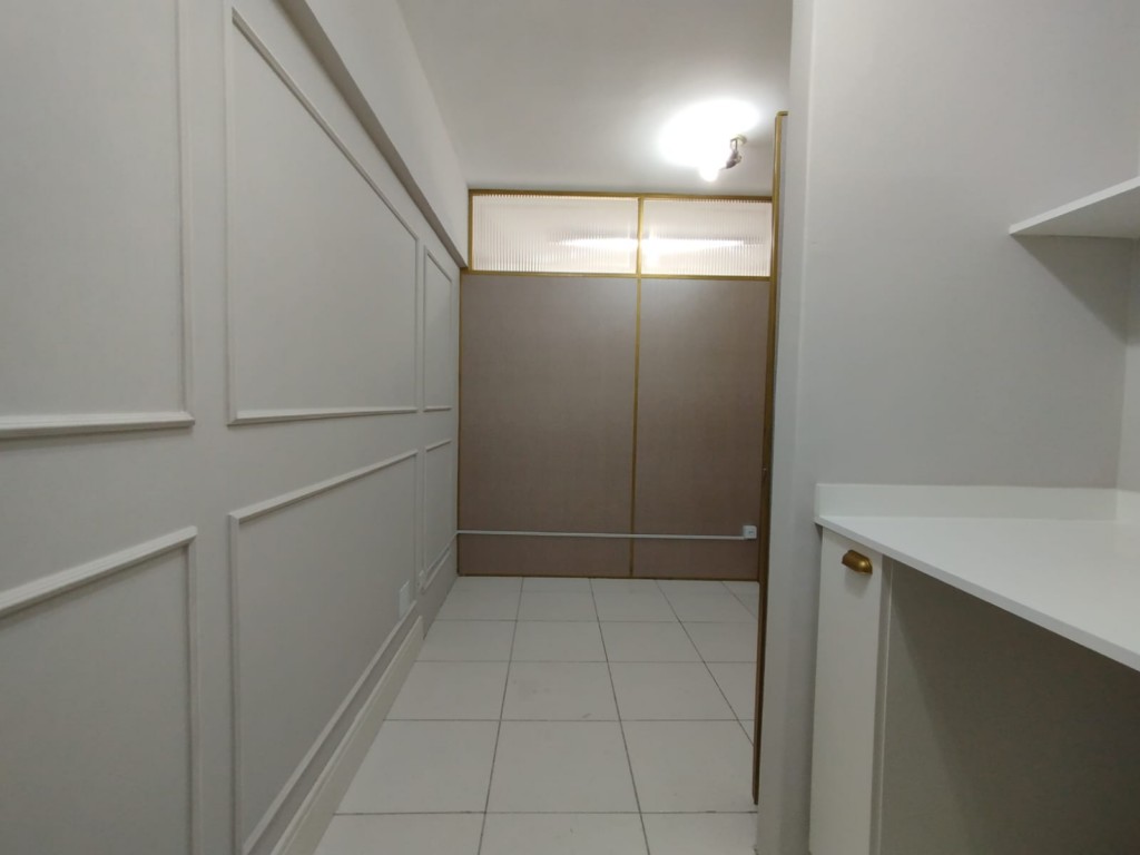 Conjunto Comercial / Sala para locacao no Centro em Curitiba com 34m² por R$ 900,00