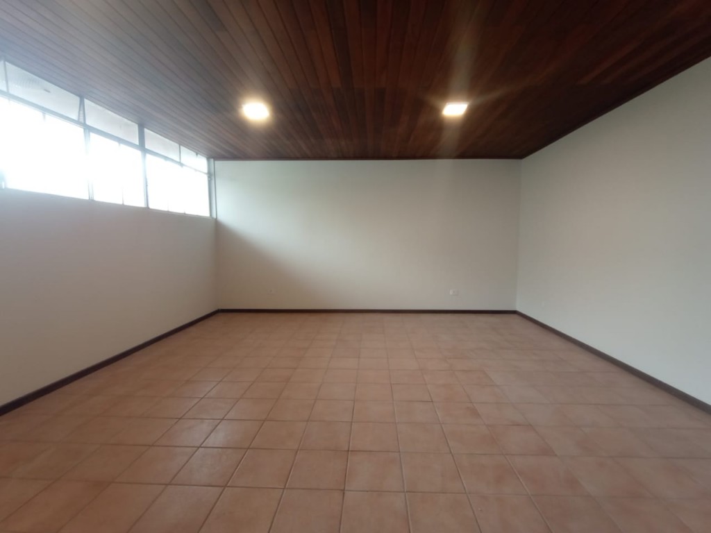 Conjunto Comercial / Sala para locacao no Alto da XV em Curitiba com 54,8m² por R$ 2.100,00