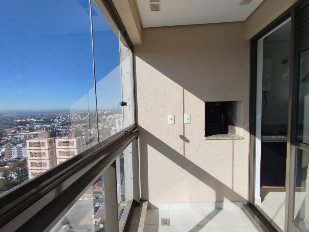 Apartamento para locacao no Capao Raso em Curitiba com 120m² por R$ 4.200,00