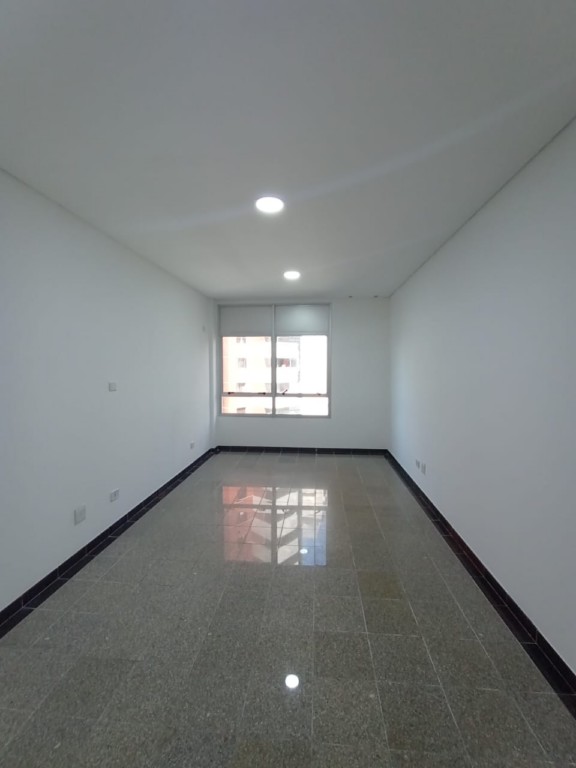 Conjunto Comercial / Sala para locacao no Batel em Curitiba com 37m² por R$ 1.800,00