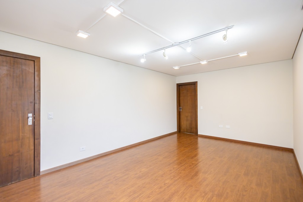Conjunto Comercial / Sala para locacao no Bigorrilho em Curitiba com 120m² por R$ 3.840,00