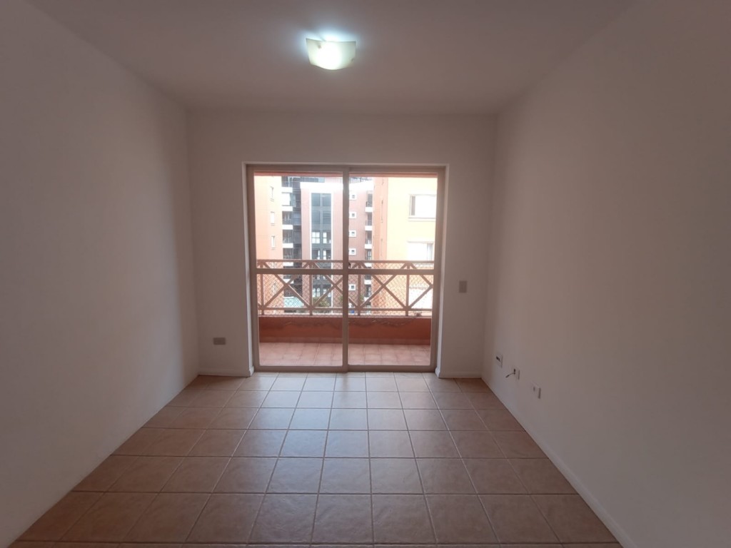 Apartamento para locacao no Ahu em Curitiba com 113,93m² por R$ 3.840,00