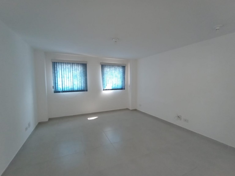 Conjunto Comercial / Sala para locacao no Ecoville em Curitiba com 40m² por R$ 1.800,00