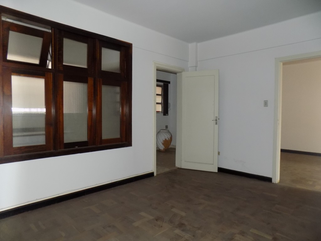 Conjunto Comercial / Sala para locacao no Centro em Curitiba com 110m² por R$ 2.040,00