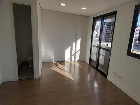 Conjunto Comercial / Sala para locacao no Centro em Curitiba com 44,42m² por R$ 1.560,00