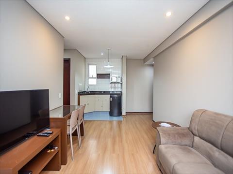 Apartamento para locacao no Centro em Curitiba com 64,24m² por R$ 2.088,00