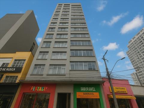 Apartamento para locacao no Centro em Curitiba com 43m² por R$ 2.280,00