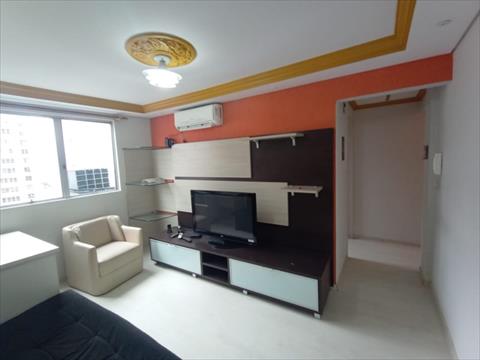 Apartamento para locacao no Centro em Curitiba com 64,6m² por R$ 2.040,00