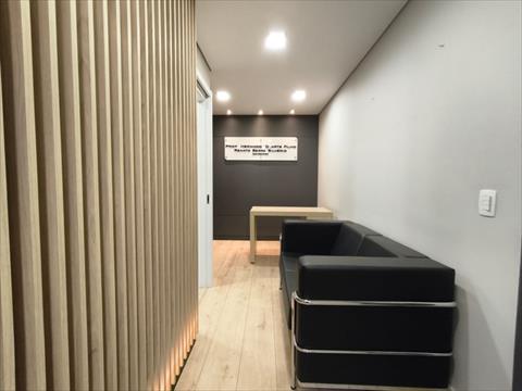 Conjunto Comercial / Sala para locacao no Centro em Curitiba com 68,92m² por R$ 3.000,00
