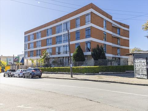 Apartamento para locacao no Reboucas em Curitiba com 132,45m² por R$ 3.360,00