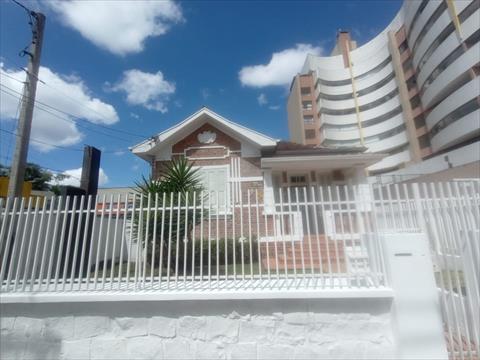 Casa Comercial para locacao no Agua Verde em Curitiba com 134m² por R$ 5.760,00