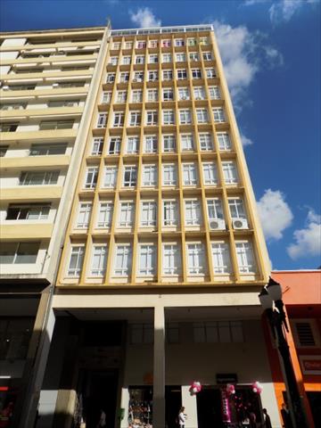 Conjunto Comercial / Sala para locacao no Centro em Curitiba com 49m² por R$ 660,00