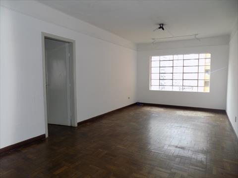 Conjunto Comercial / Sala para locacao no Centro em Curitiba com 110m² por R$ 2.040,00