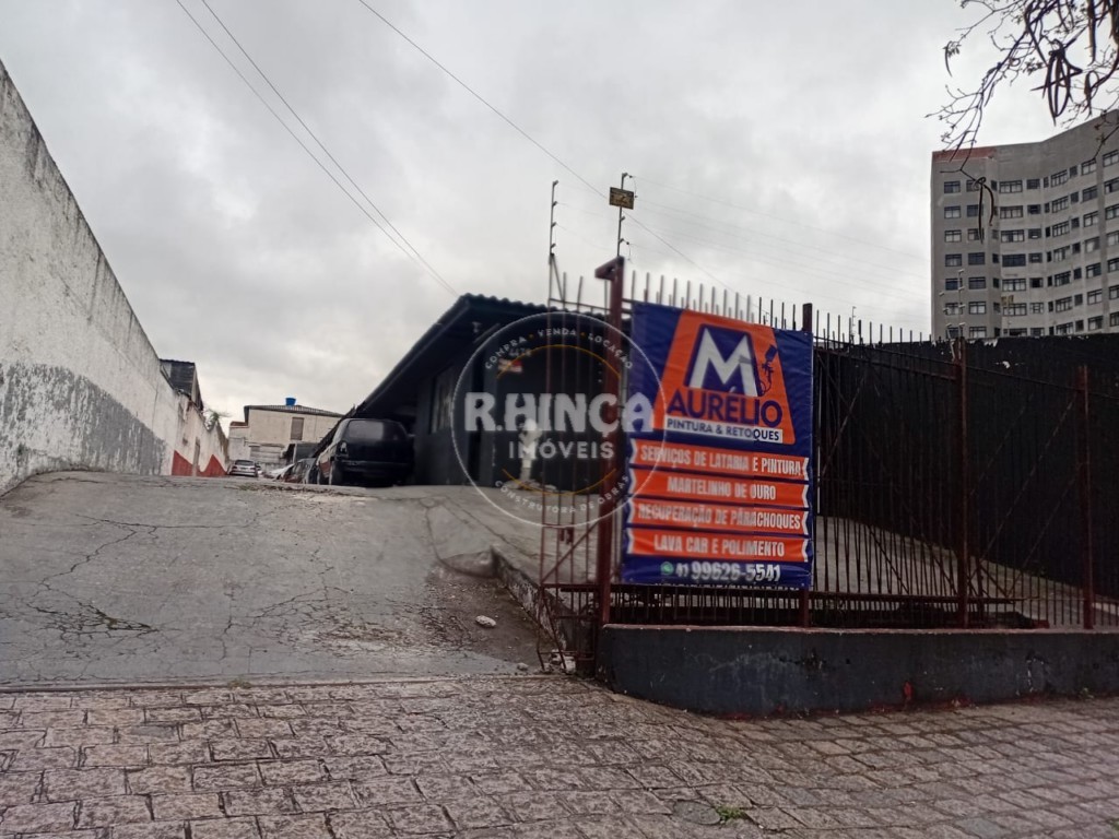 Terreno para venda no Capao Raso em Curitiba com 825m² por R$ 1.600.000,00