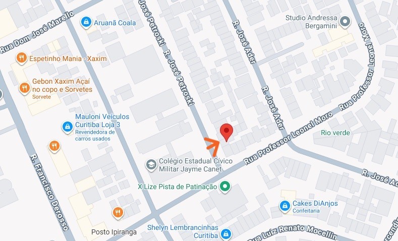 Sobrado para venda no Xaxim em Curitiba com 207m² por R$ 975.000,00