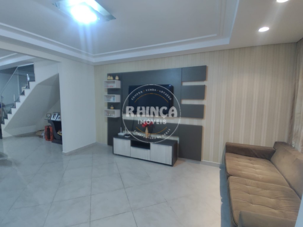 Sobrado para venda no Xaxim em Curitiba com 224m² por R$ 975.000,00