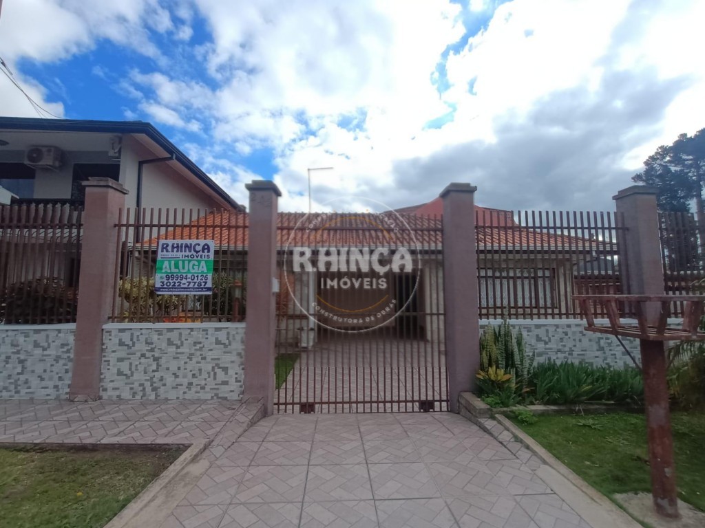 Residência para locacao no Novo Mundo em Curitiba com 241m² por R$ 5.625,00