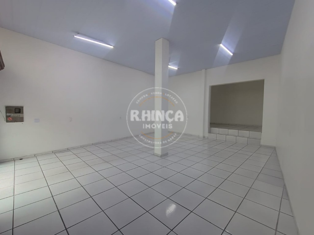 Loja para locacao no Capao Raso em Curitiba com 60m² por R$ 3.125,00